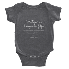 Load image into Gallery viewer, "Bateza` co l'acqua dei folpi" Classic Baby Short Sleeve Onesies