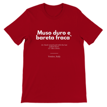 Carica l&#39;immagine nel visualizzatore di Gallery, &quot;Muso duro&quot; Premium Unisex Crewneck T-shirt
